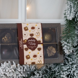 Nkdo to rd hok - tmav bonbonira 10 ks